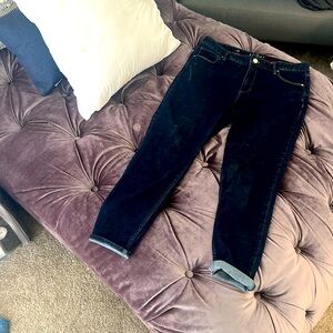 Barely warn, great condition, smoke free, pretty free home, super cute fit.